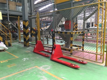 Xe nâng tay chạy điện EPL153Z Lithium